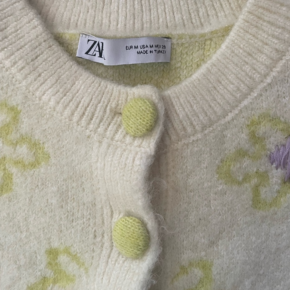 NWOT ZARA Floral Embroidered Button Down Cropped Sweater Cardigan size Medium - Picture 5 of 8